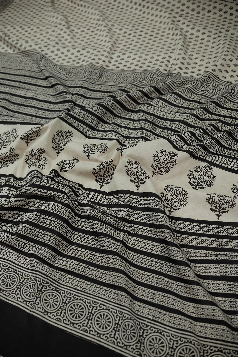 Tiny Motifs on Cream Block Printed Mul Cotton saree
